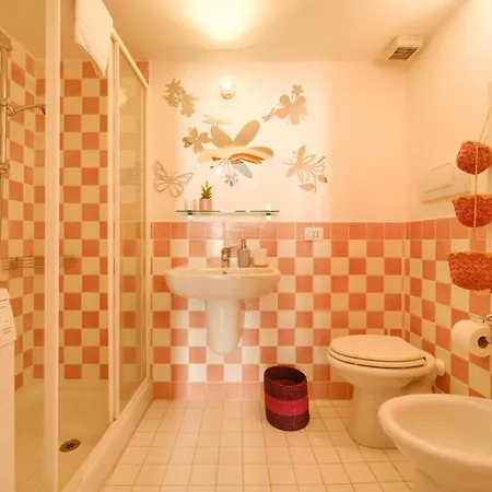 Torlonia 199 - بيت ضيافة 4*