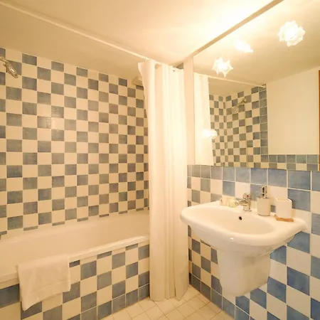 Torlonia 199 - 4* روما